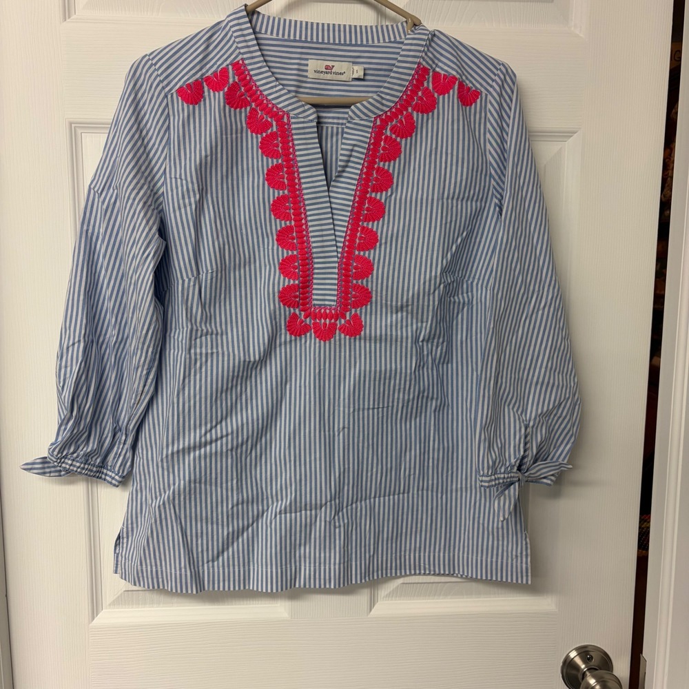 Vineyard Vines Blue White Striped Pink Embroidered Tunic Blouse Small Tie Sleeve